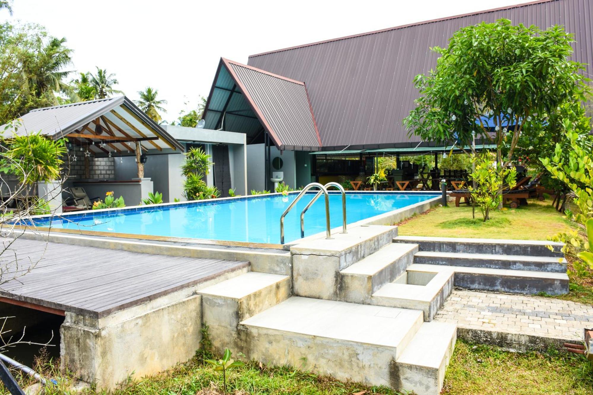 Steps Garden Resort Негомбо Екстериор снимка