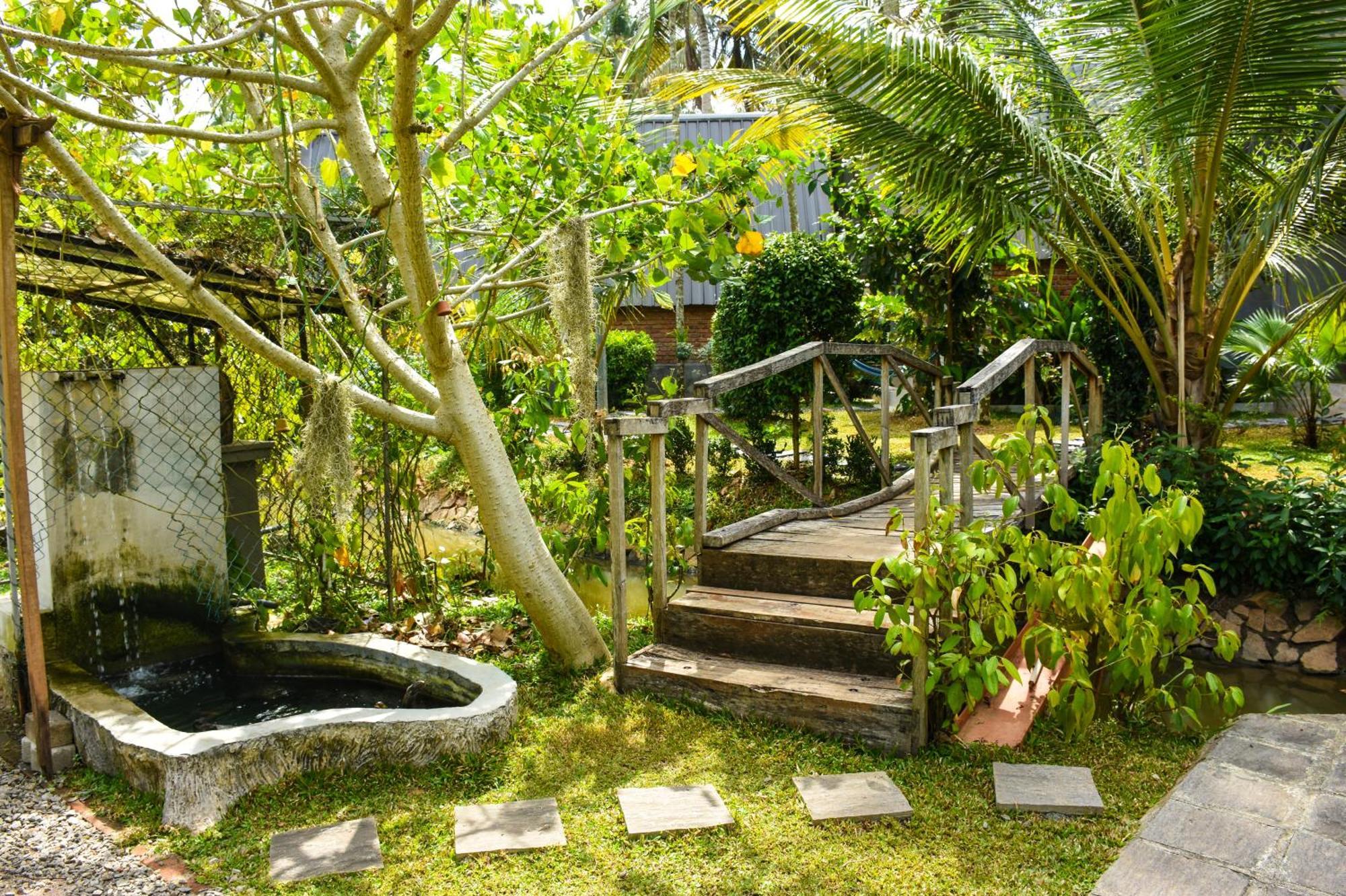 Steps Garden Resort Негомбо Екстериор снимка