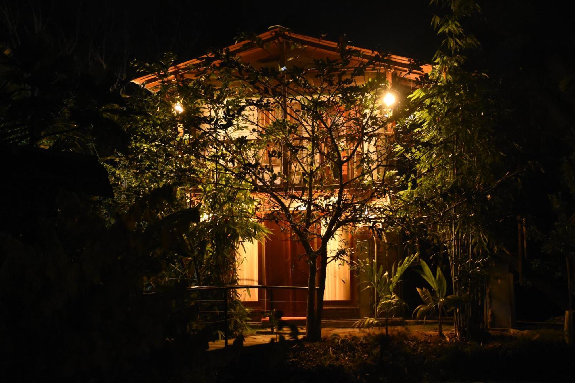 Steps Garden Resort Негомбо Екстериор снимка