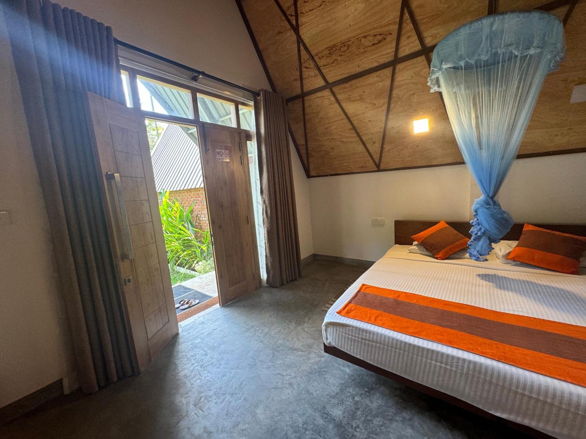 Steps Garden Resort Негомбо Екстериор снимка