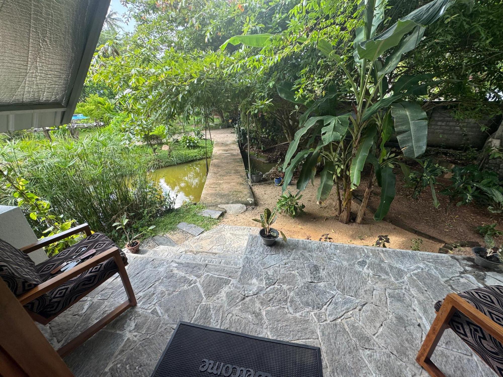 Steps Garden Resort Негомбо Екстериор снимка